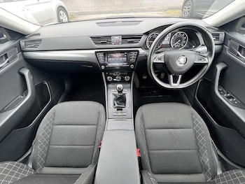 Used Skoda Superb 2019 for sale - 77370290: Photo