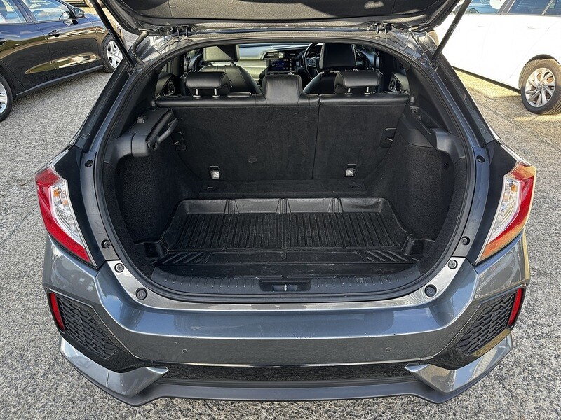 Used Honda Civic 2019 for sale - 76236305: Photo 14