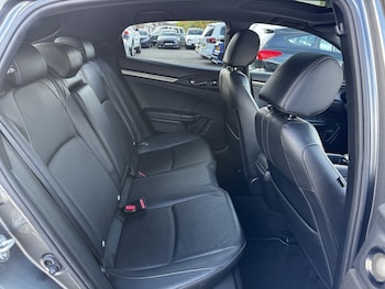Used Honda Civic 2019 for sale - 76236305: Photo 4