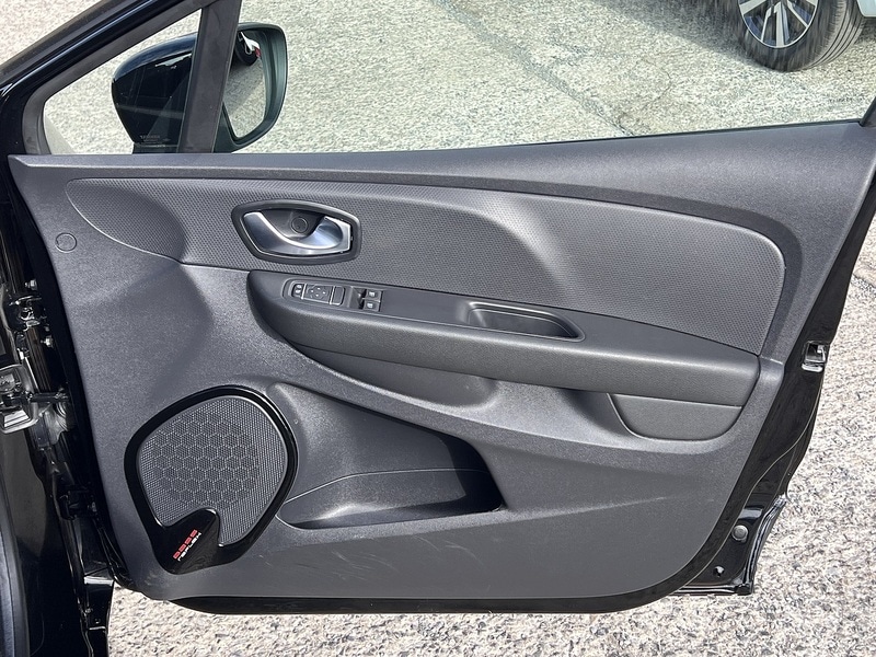 Used Renault Clio for sale - 76119356: Photo 15