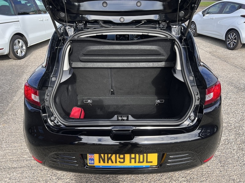 Used Renault Clio for sale - 76119356: Photo 16
