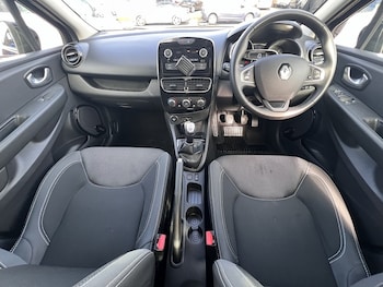 Used Renault Clio 2019 for sale - 76119356: Photo