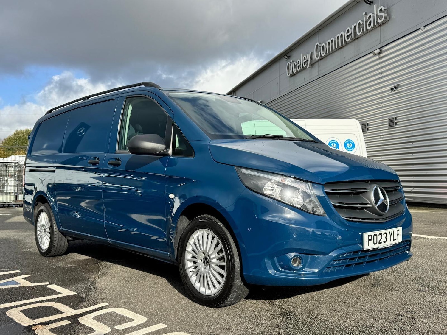 Used Mercedes-Benz Vito 2023 for sale - 76498906: Photo 1