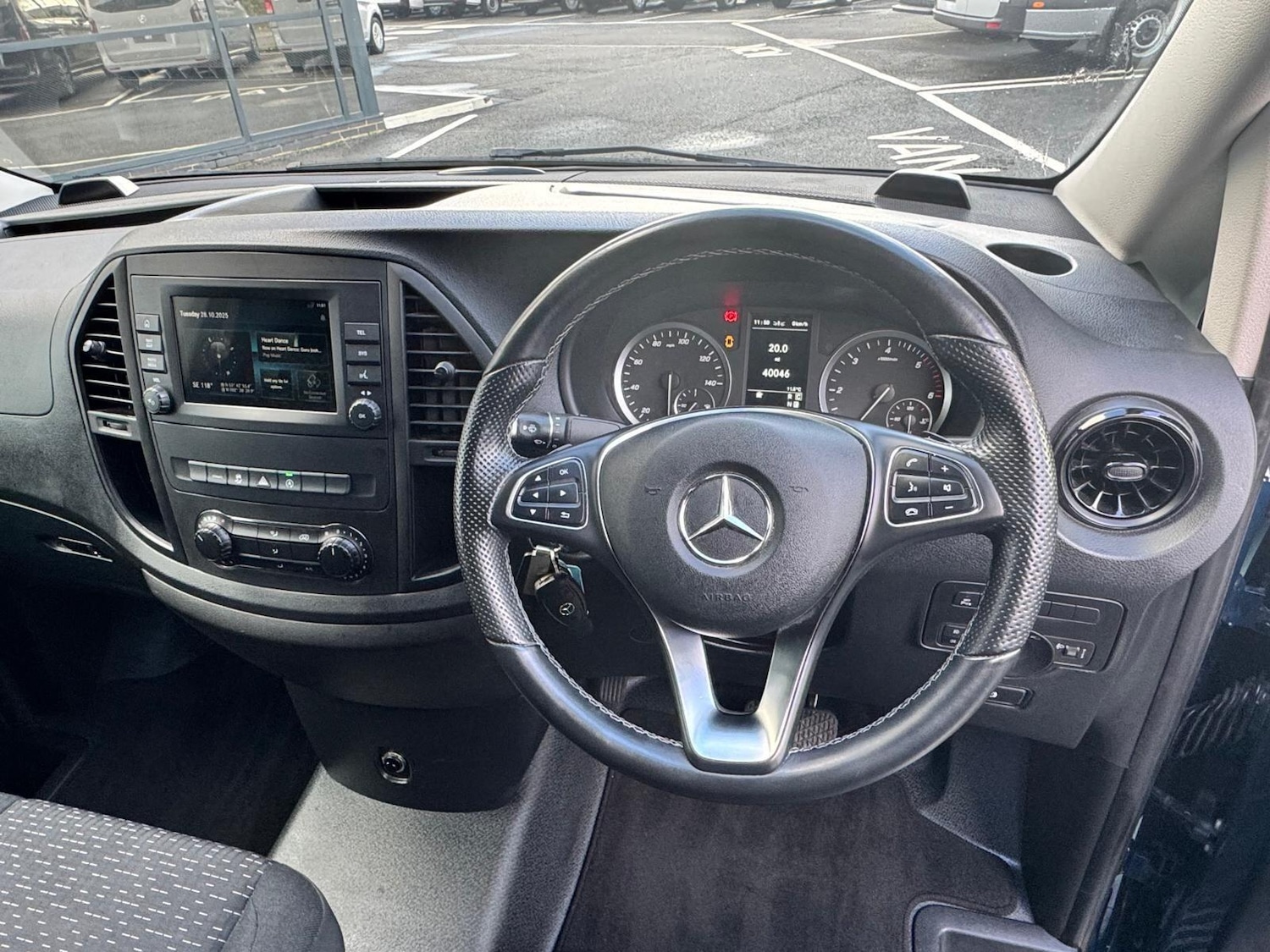 Used Mercedes-Benz Vito 2023 for sale - 76498906: Photo 2