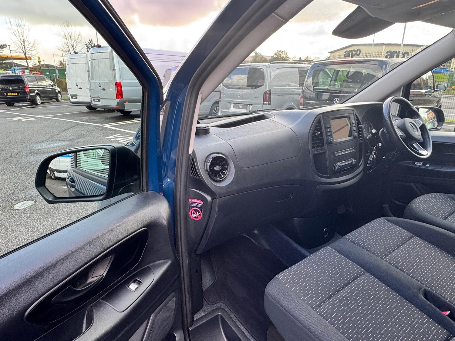 Used Mercedes-Benz Vito 2023 for sale - 76498906: Photo 24