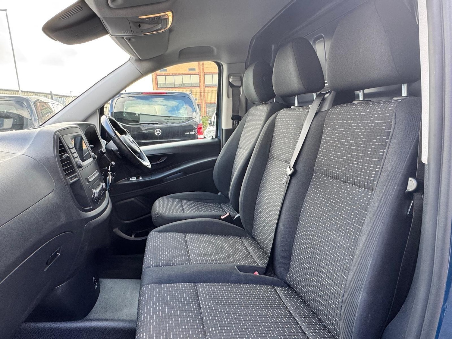 Used Mercedes-Benz Vito 2023 for sale - 76498906: Photo 25