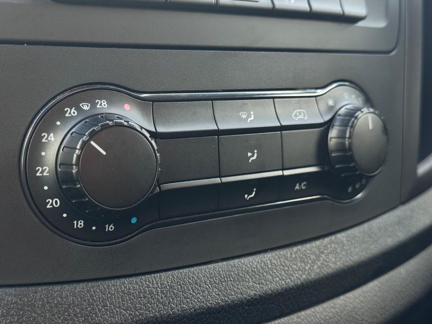 Used Mercedes-Benz Vito 2023 for sale - 76498906: Photo 30