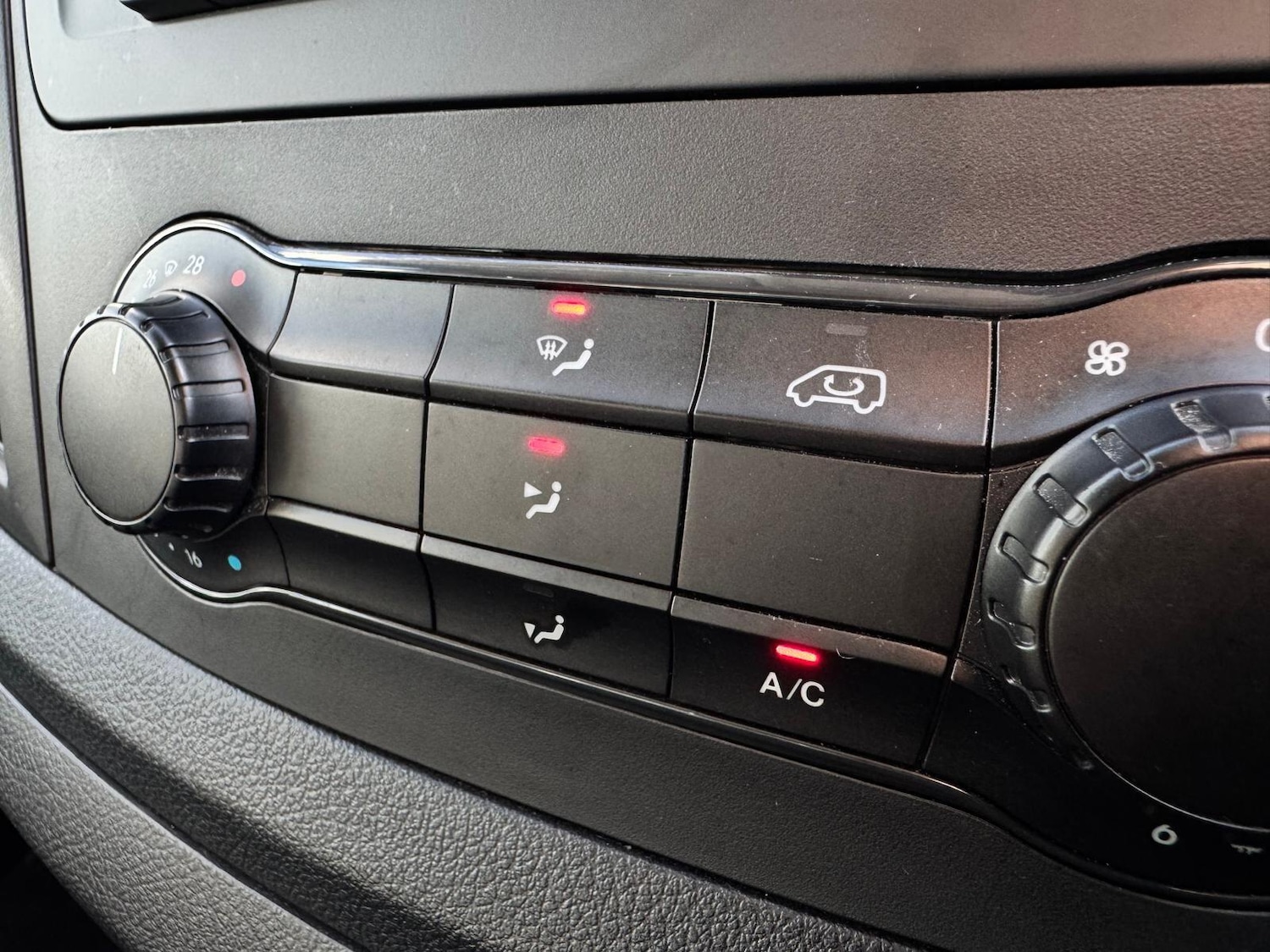 Used Mercedes-Benz Vito 2023 for sale - 76498906: Photo 31