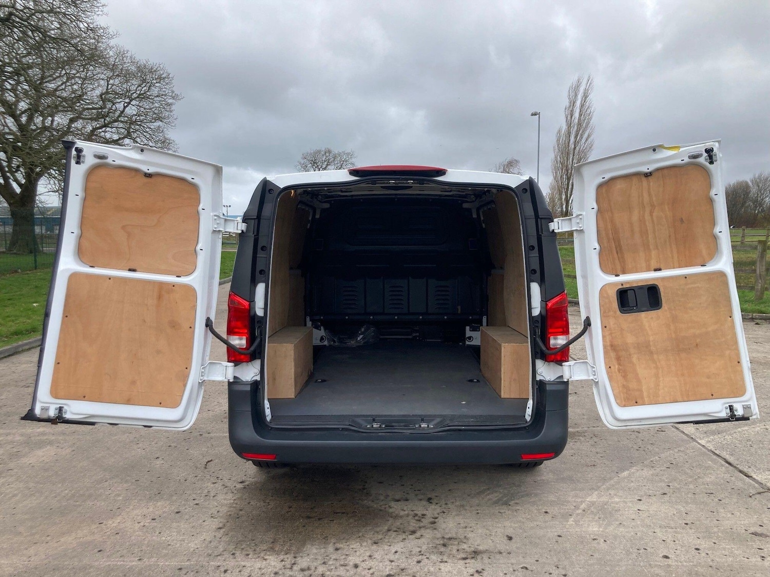 Used Mercedes-Benz Vito for sale - 77925961: Photo 12