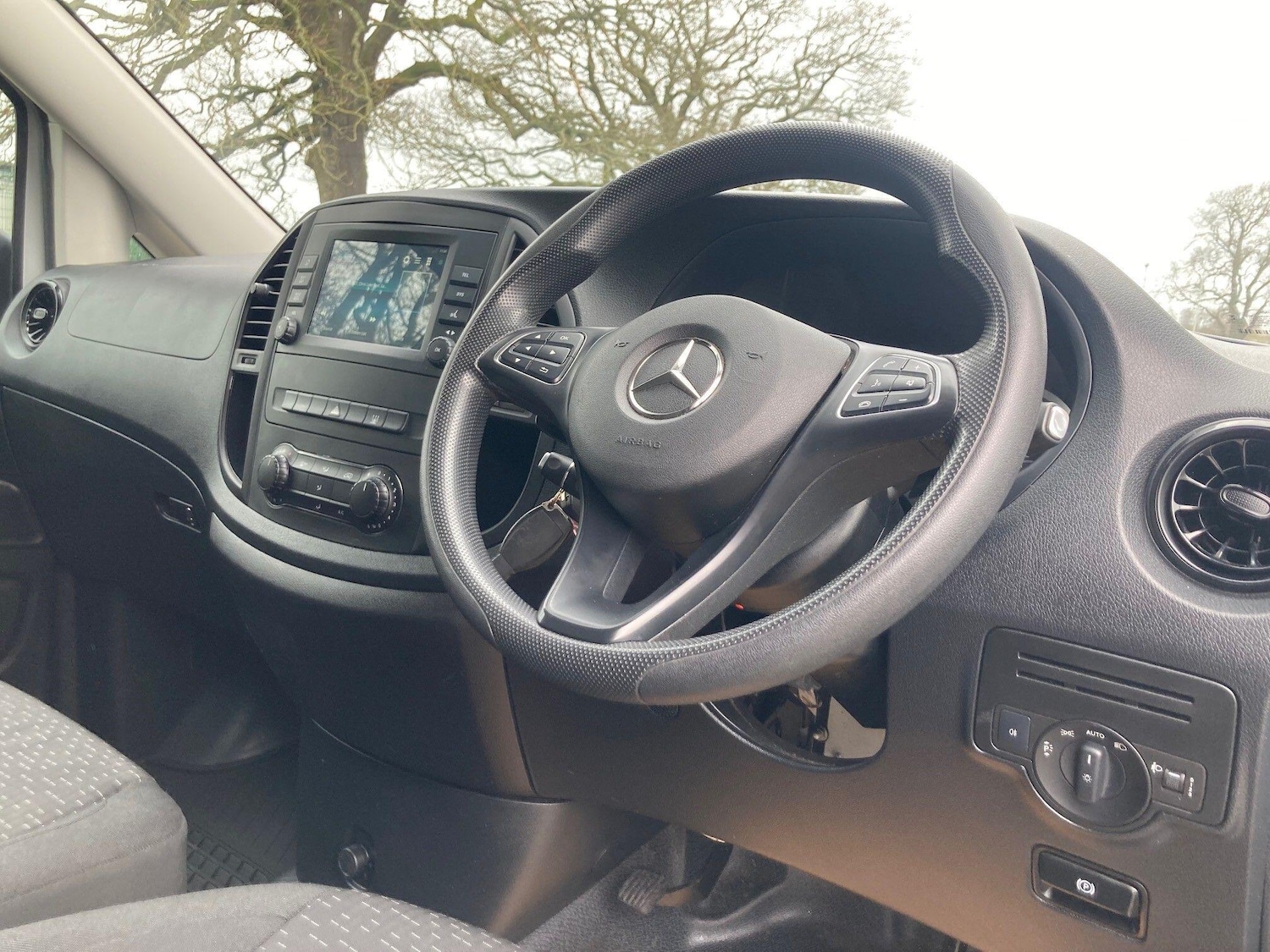 Used Mercedes-Benz Vito for sale - 77925961: Photo 2