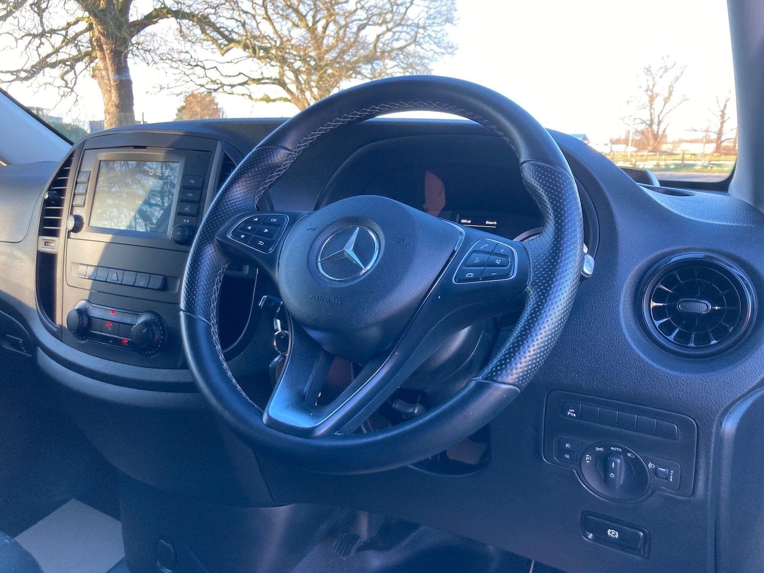 Used Mercedes-Benz Vito 2023 for sale - 77143576: Photo 2