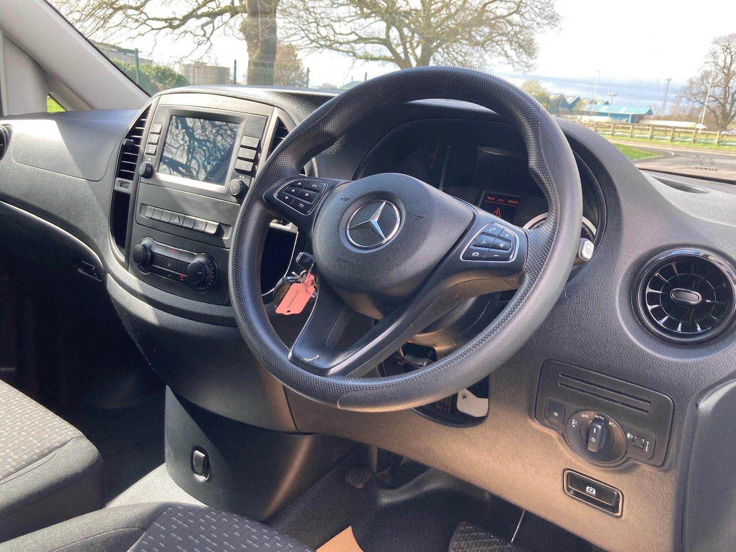 Used Mercedes-Benz Vito 2023 for sale - 78101081: Photo 2