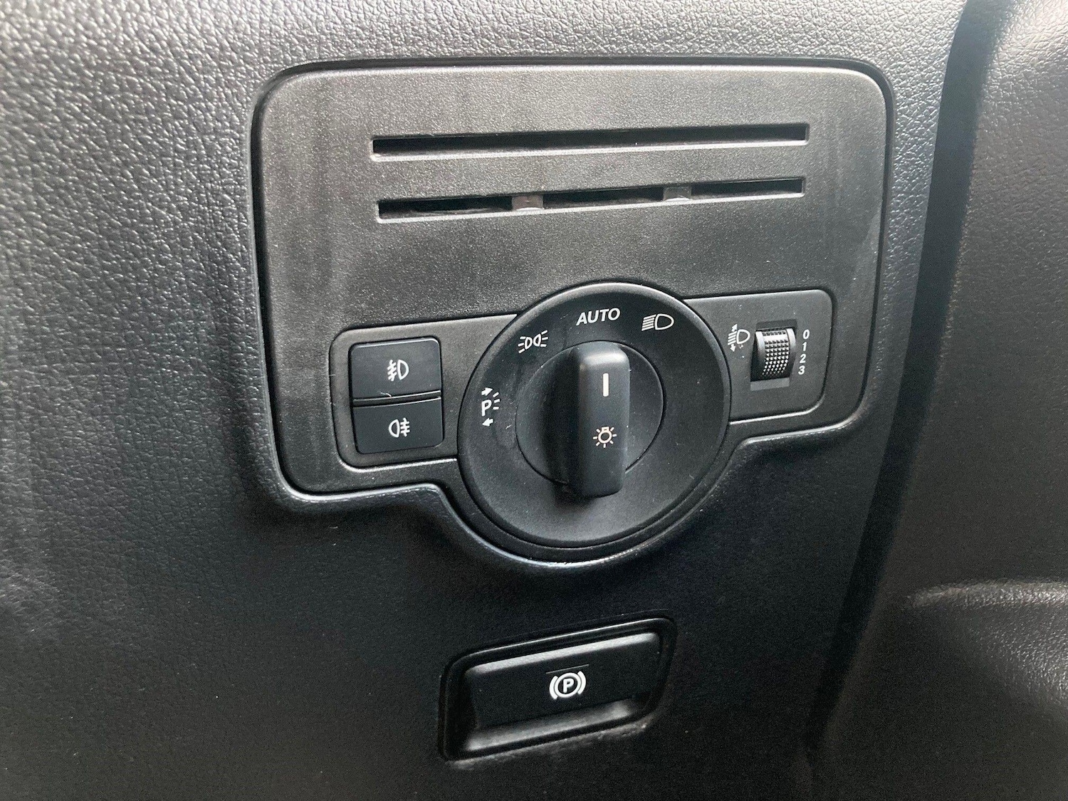 Used Mercedes-Benz Vito 2023 for sale - 77411720: Photo 21