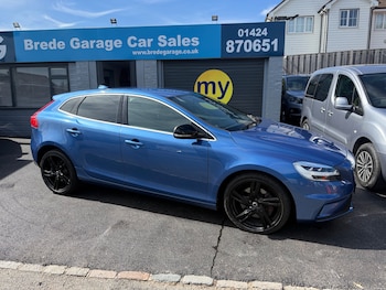 Used Volvo V40 2018 for sale - 79570164: Photo