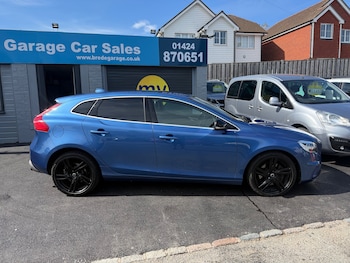 Used Volvo V40 2018 for sale - 79570164: Photo