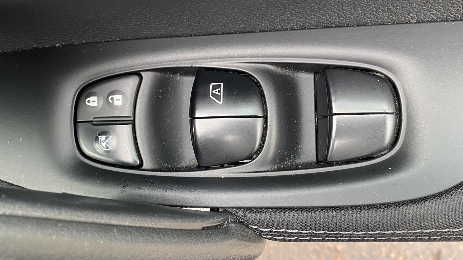 Used Nissan Qashqai 2017 for sale - 76252702: Photo 18