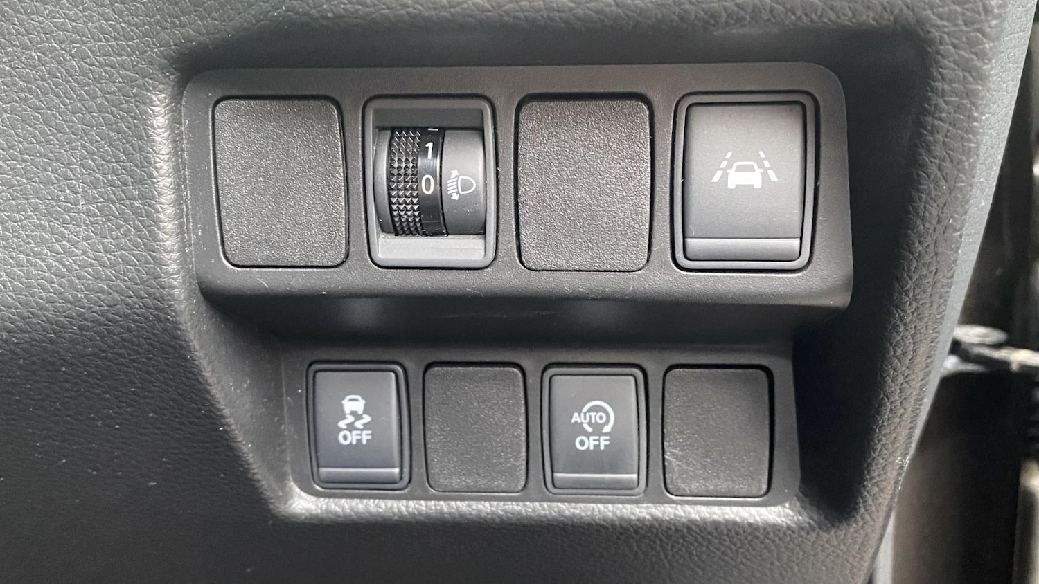Used Nissan Qashqai 2017 for sale - 76252702: Photo 25