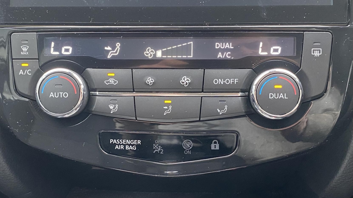 Used Nissan Qashqai 2017 for sale - 76252702: Photo 35