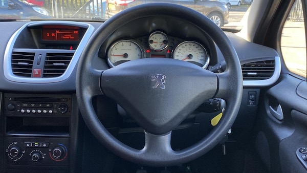 Used Peugeot 207 2010 for sale - 76219265: Photo 31