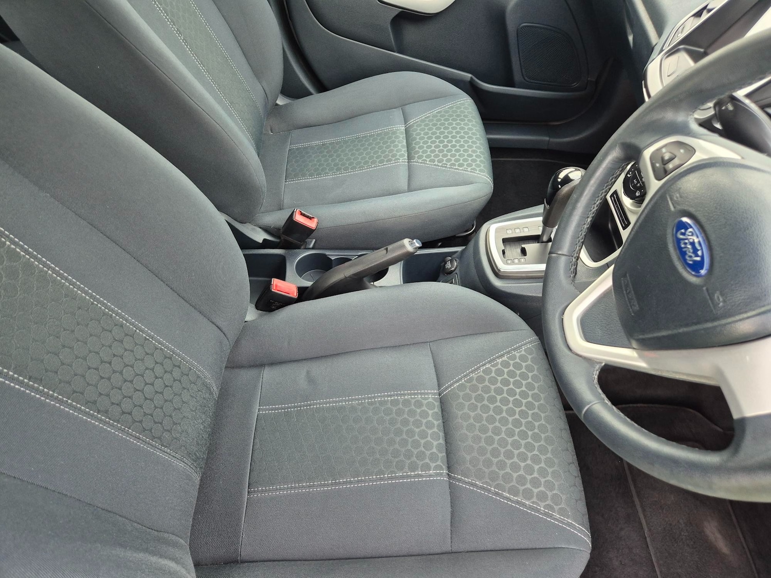 Used Ford Fiesta 2012 for sale - 77158057: Photo 8