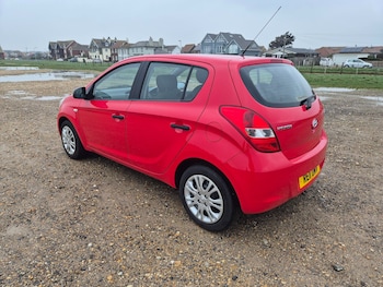 Used Hyundai i20 2011 for sale - 77327251: Photo