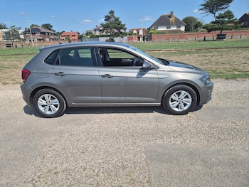 (18) - SE TSI 5-Door Petrol