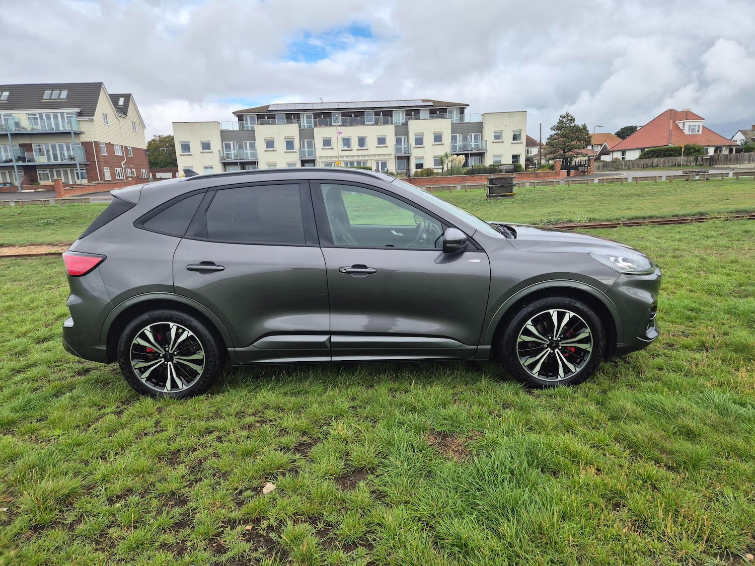 Used Ford Kuga 2024 for sale - 75924678: Photo 2