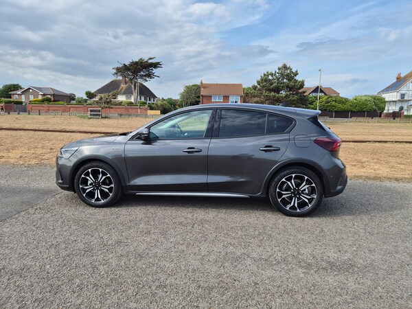 Used Ford Focus 2024 for sale - 74752943: Photo 1