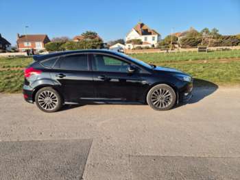 2017 (17) - ST-LINE . AUTOMATIC . 5-Door Petrol