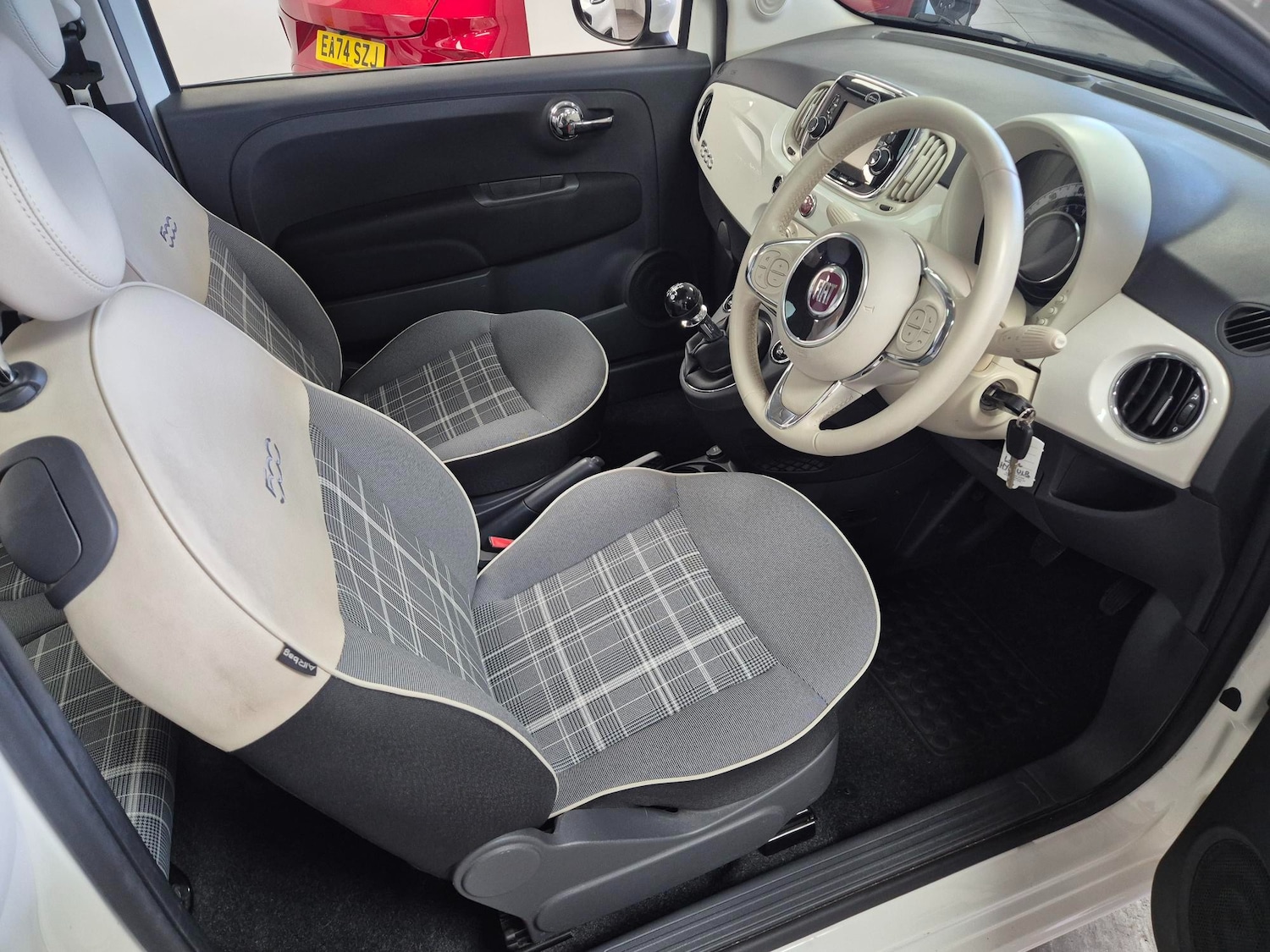 Used Fiat 500 2016 for sale - 77100942: Photo 2