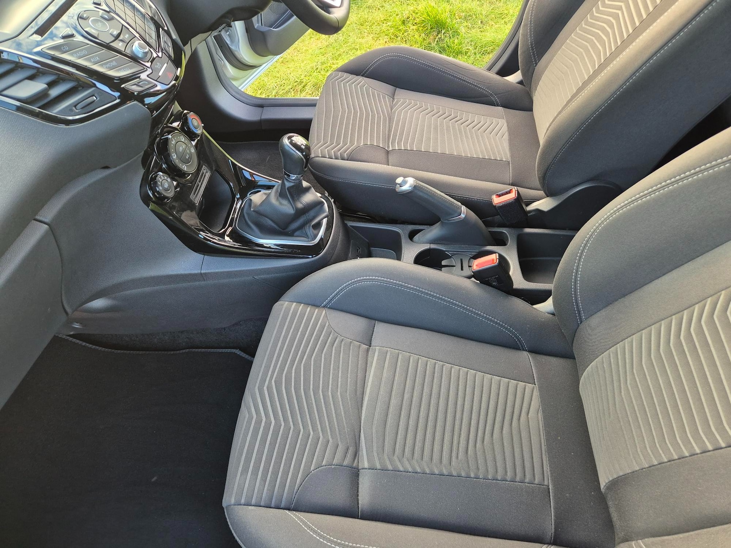 Used Ford Fiesta 2015 for sale - 76635030: Photo 9