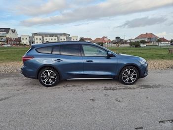 2025 (25) - ACTIVE X. ESTATE . mHEV ( mild HYBRID ) Petrol 5-Door