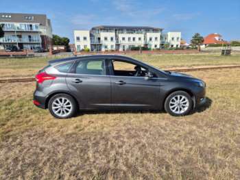 2018 (18) - TITANIUM 5-Door Petrol