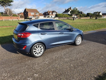 Used Ford Fiesta 2018 for sale - 78900320: Photo