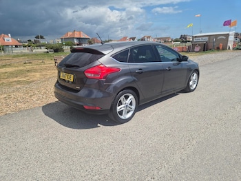 Used Ford Focus 2017 for sale - 79463009: Photo