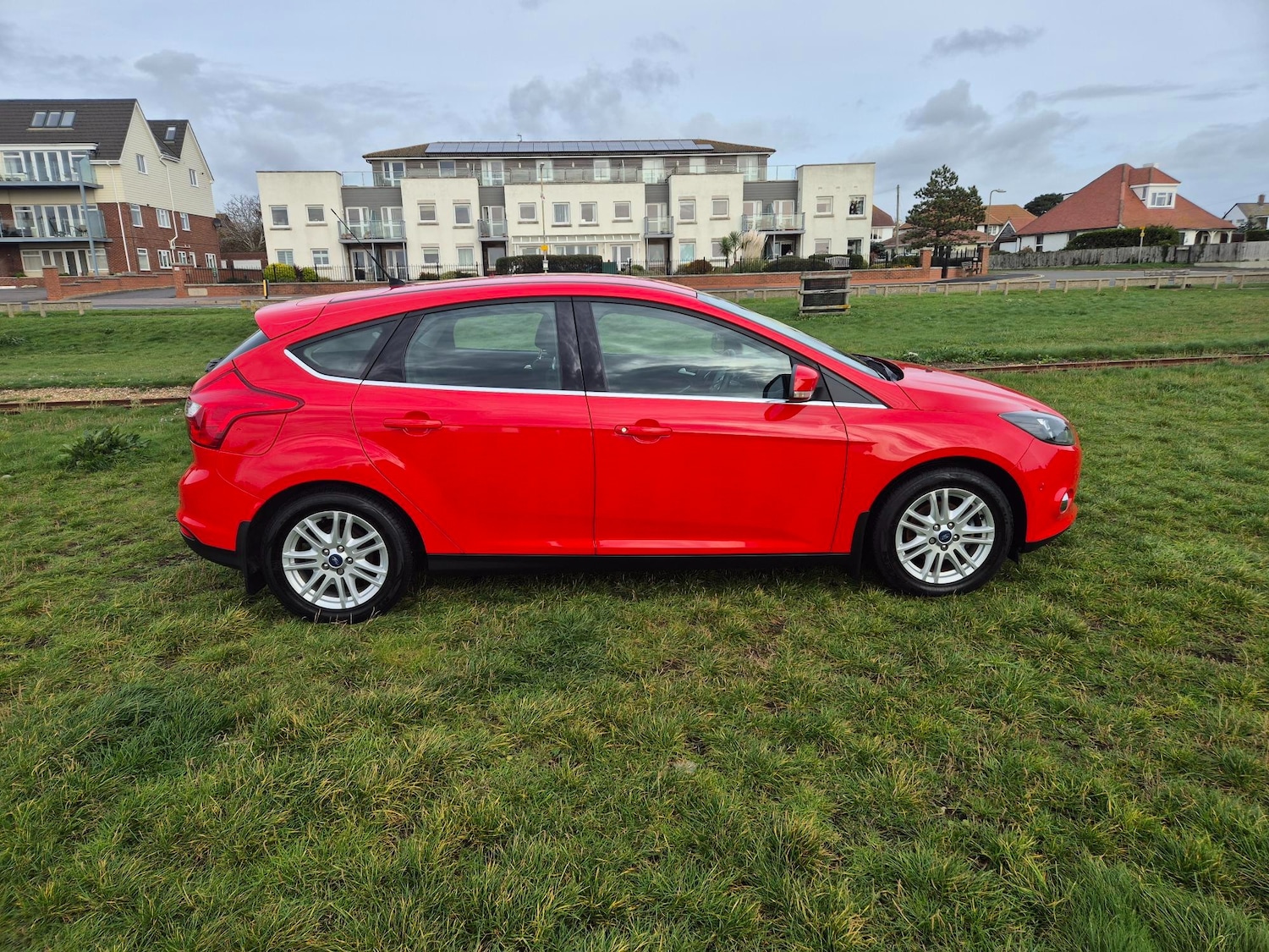 Used Ford Focus 2013 for sale - 76445601: Photo 2