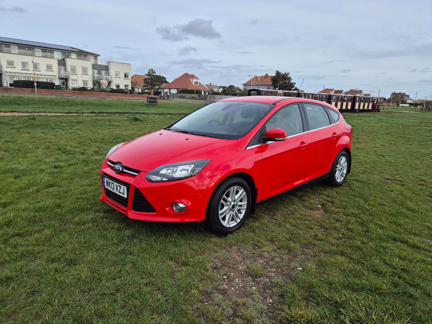 Used Ford Focus 2013 for sale - 76445601: Photo 3