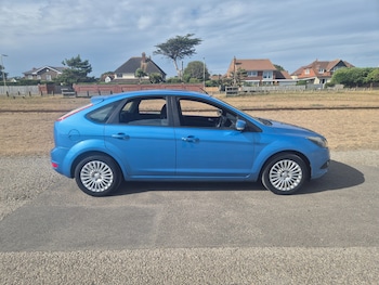 Used Ford Focus 2010 for sale - 75293361: Photo