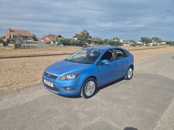 Used Ford Focus 2010 for sale - 75293361: Photo