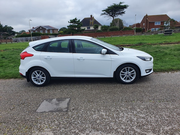 Used Ford Focus 2015 for sale - 72352296: Photo 2