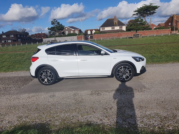 Used Ford Focus 2020 for sale - 69146489: Photo 1