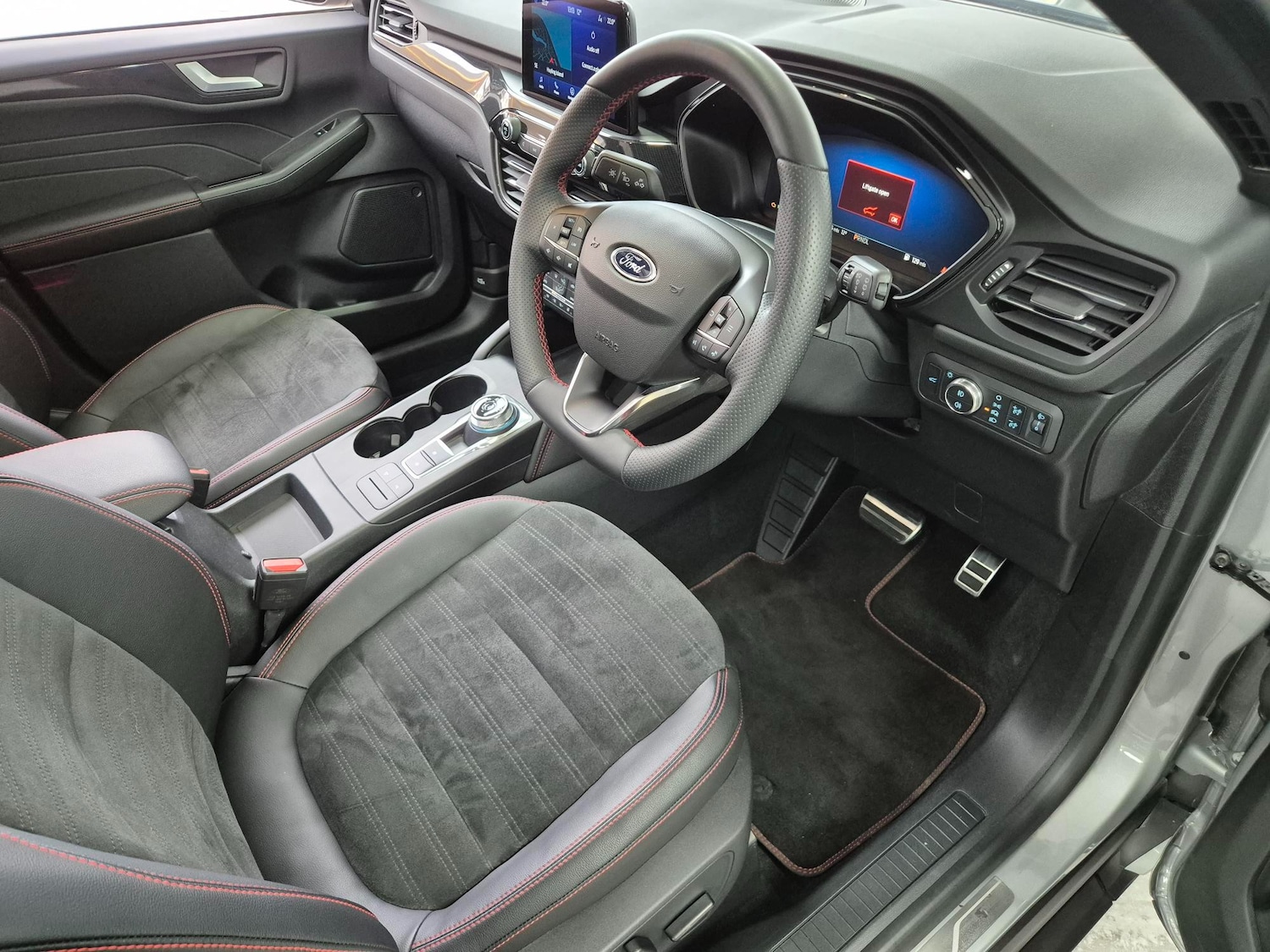 Used Ford Kuga 2023 for sale - 76691754: Photo 2