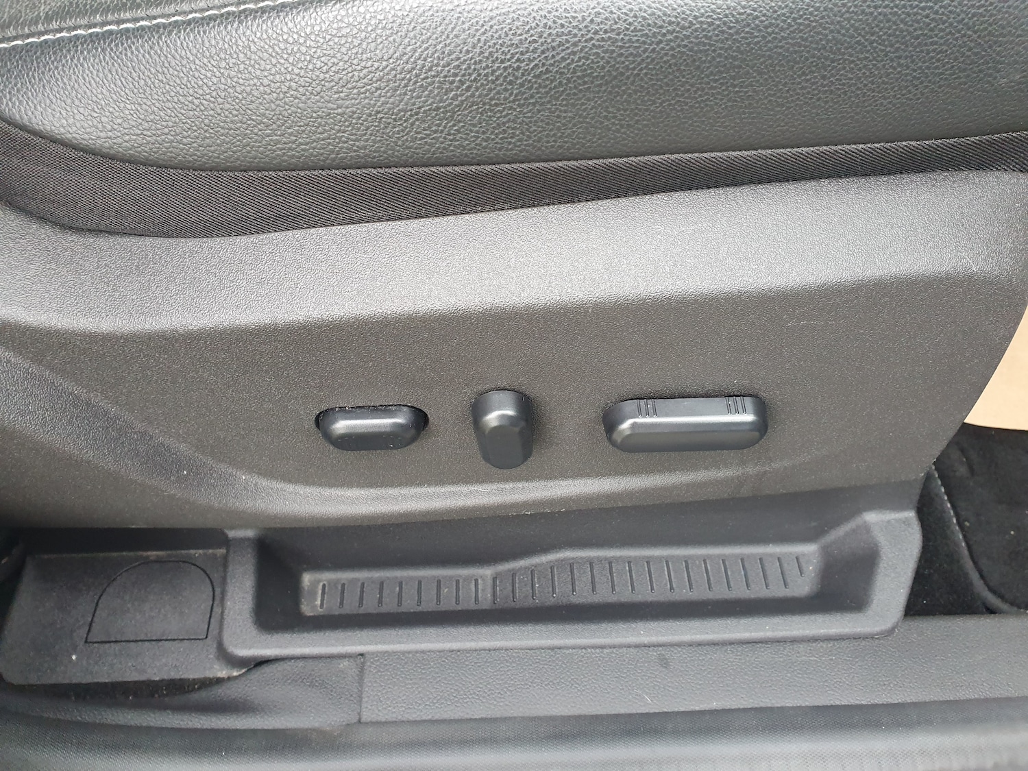 Used Ford Kuga 2015 for sale - 76390291: Photo 14