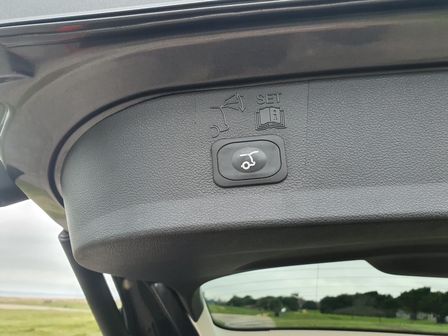 Used Ford Kuga 2015 for sale - 76390291: Photo 19