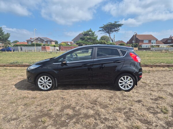 Used Ford Fiesta 2016 for sale - 75288829: Photo 1