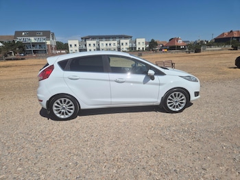 Used Ford Fiesta 2014 for sale - 79405268: Photo