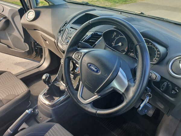 Used Ford Fiesta 2015 for sale - 72587256: Photo 13