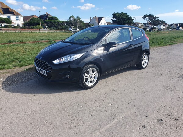 Used Ford Fiesta 2015 for sale - 72587256: Photo 2