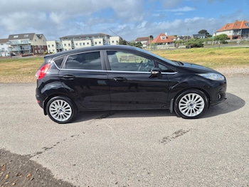 Used Ford Fiesta 2015 for sale - 79462977: Photo