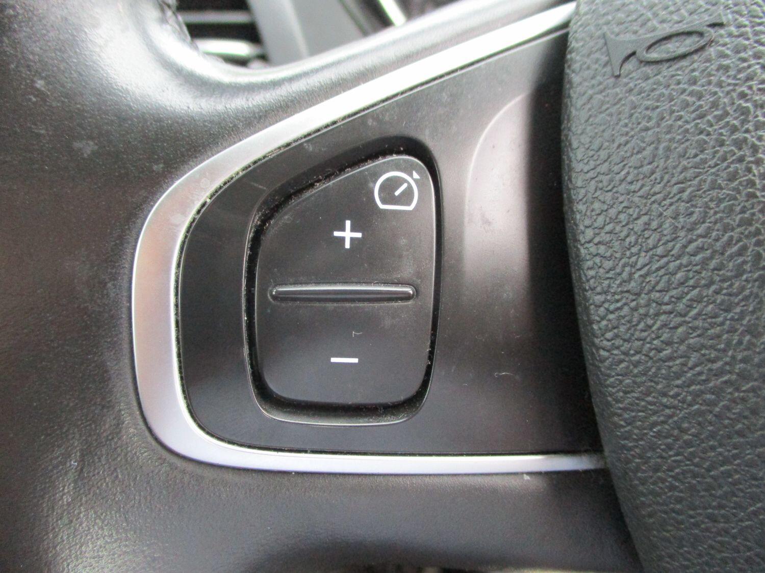 Used Renault Captur 2017 for sale - 76793910: Photo 14